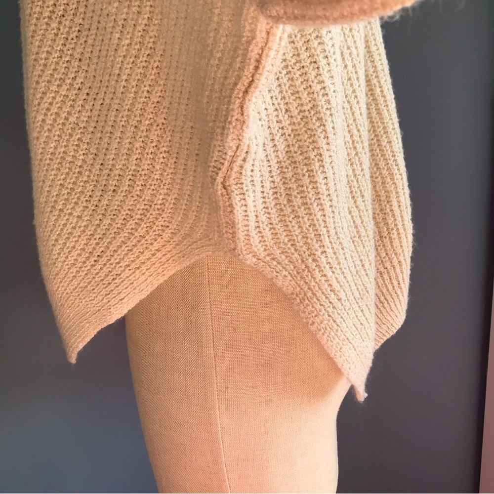 Dreamers oversized cable knit cropped cream/beige lace up sweater - Picture 10 of 11